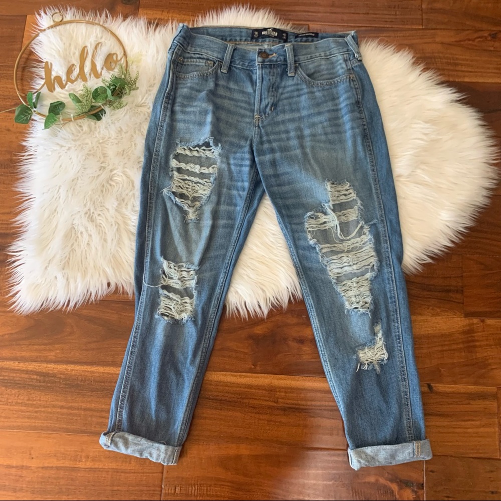 Hollister Low Rise Boyfriend Jeans Distressed Size 5R